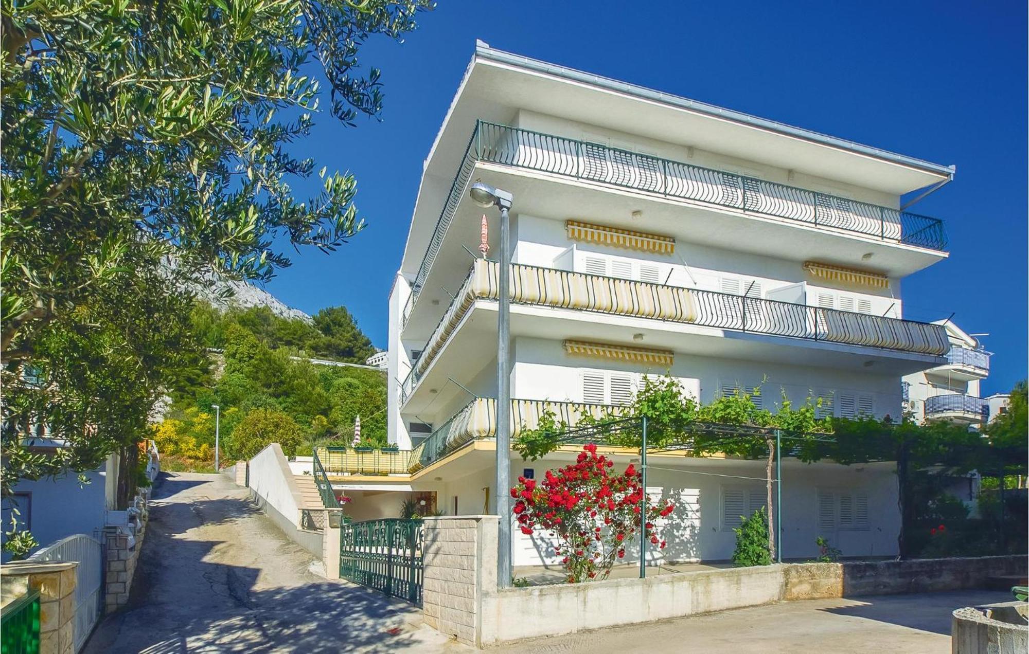 Beautiful Apartment In Omis With Wifi Exteriör bild