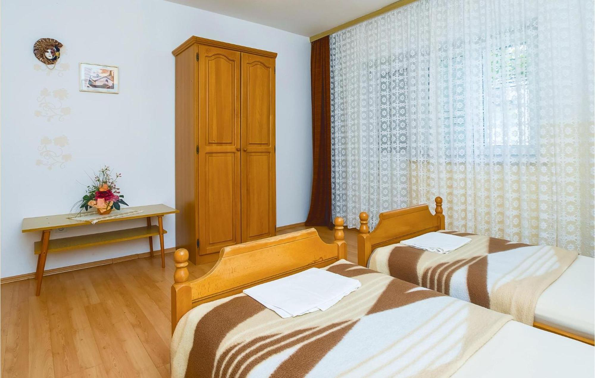 Beautiful Apartment In Omis With Wifi Exteriör bild