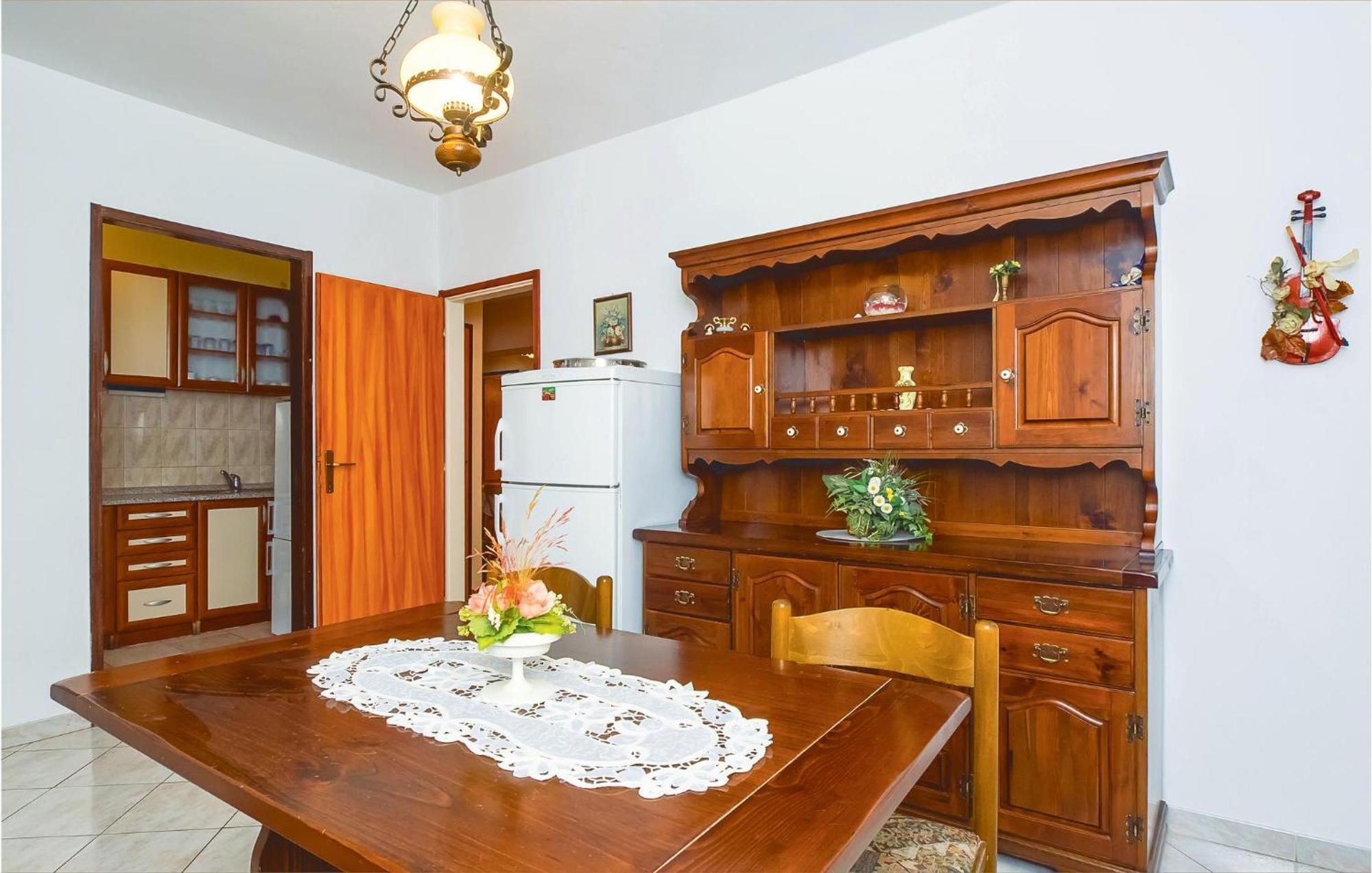 Beautiful Apartment In Omis With Wifi Exteriör bild