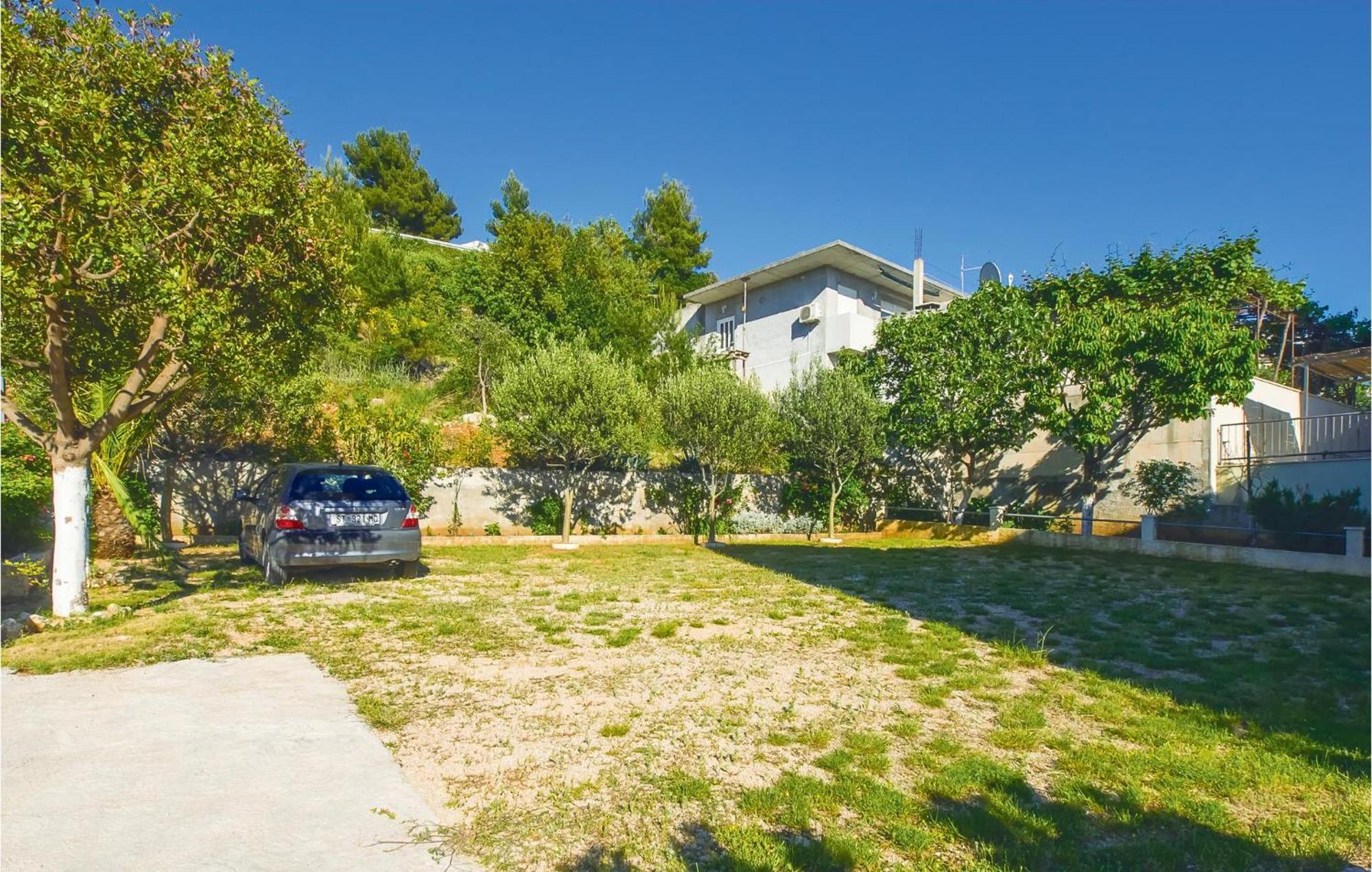 Beautiful Apartment In Omis With Wifi Exteriör bild