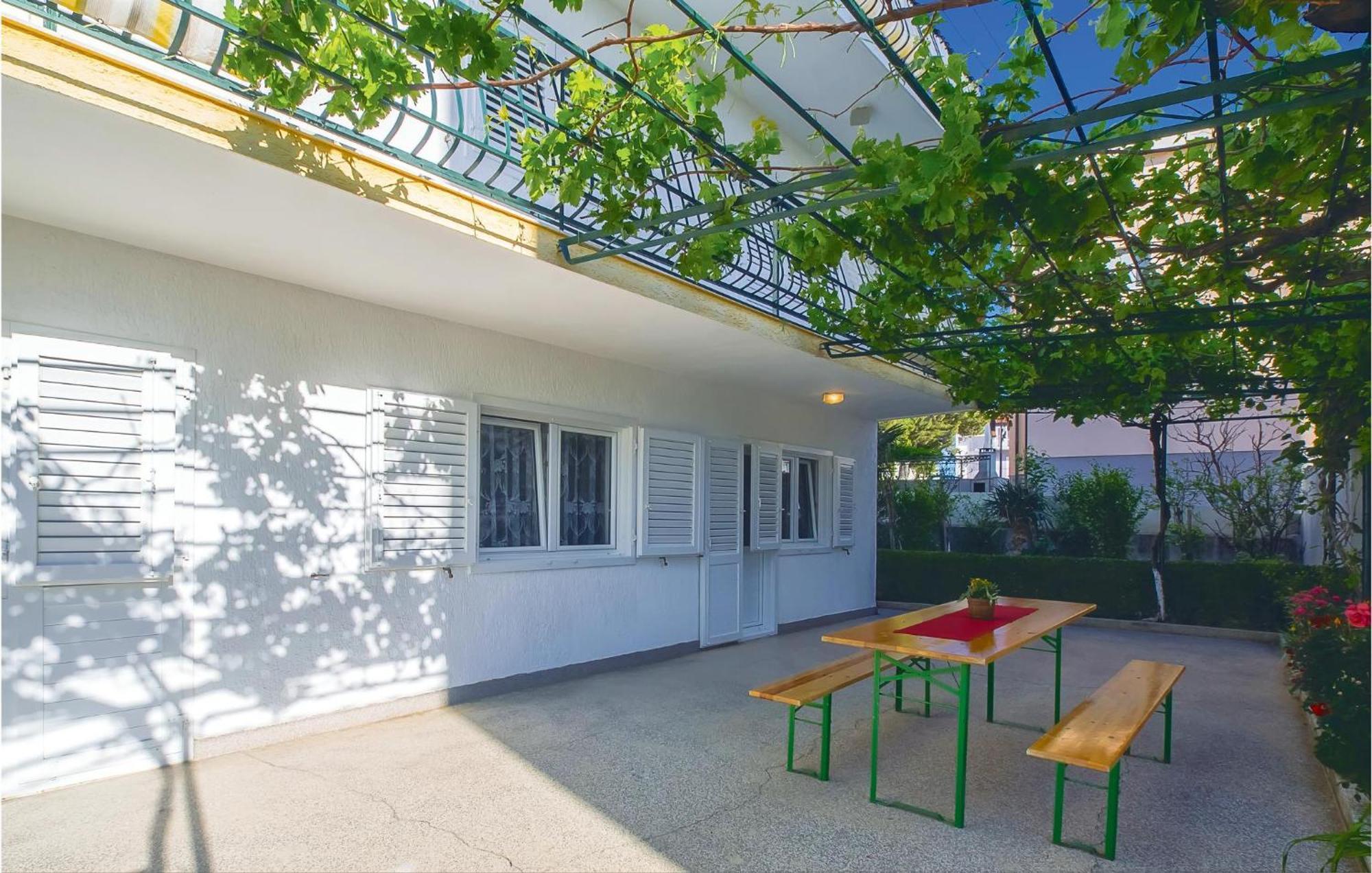 Beautiful Apartment In Omis With Wifi Exteriör bild