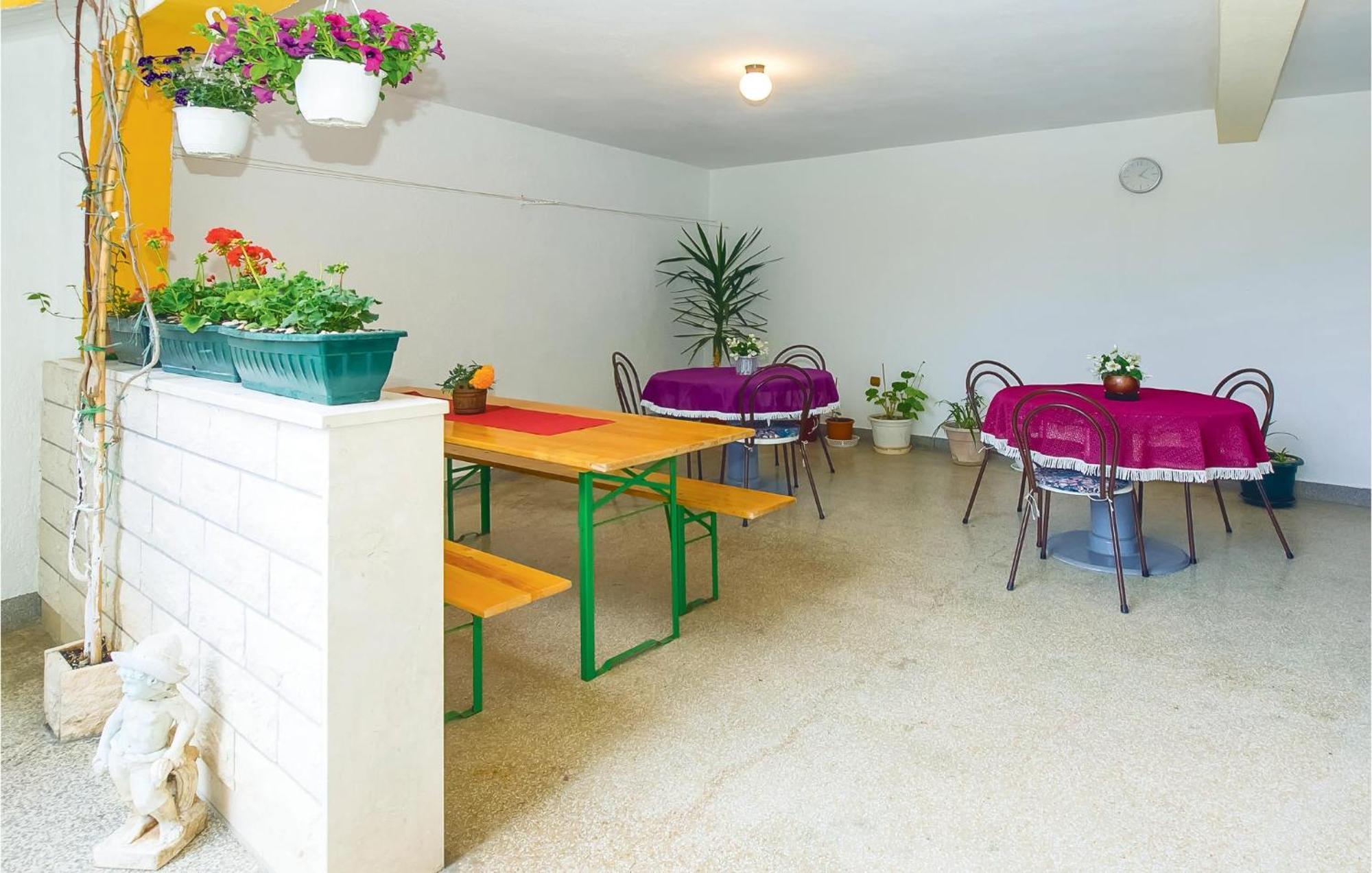 Beautiful Apartment In Omis With Wifi Exteriör bild
